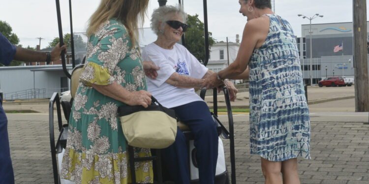 96-year-old Henderson County native returns for a day