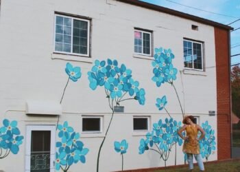 Another mural project blooms in the East End
