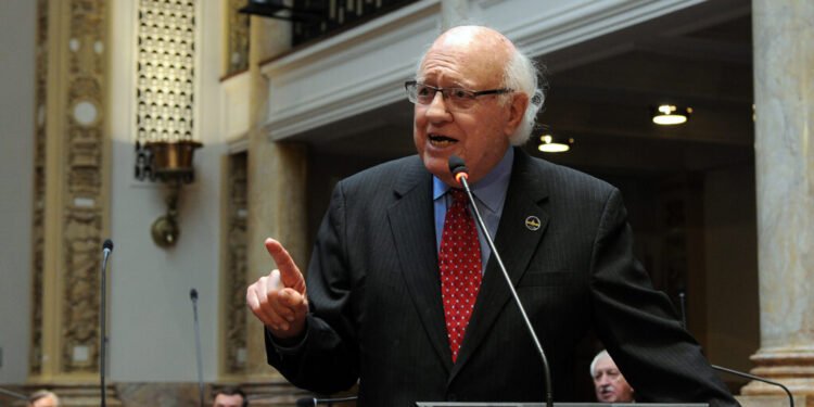 Former Kentucky Gov. Julian Carroll dies at 92