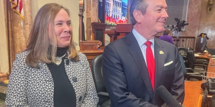 Constitutional amendment to use public money for non-public schools proposed in KY House