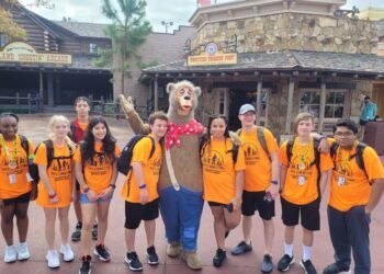 Kids, cops and school staff take a ‘magical’ trip to Disney World