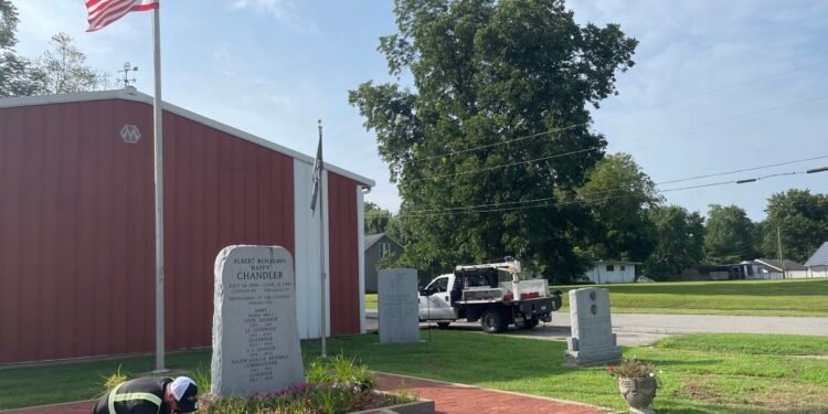 BRIEFS: Feature Photo, City pauses parking enforcement, Audubon State Park