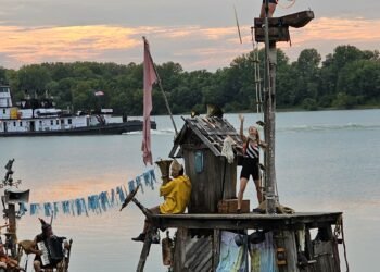 Flotsam! River Circus delights and surprises