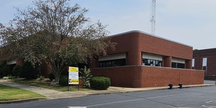 City commission denies Henderson Distilling Co. chance to match future sale of the former HMP&L administrative office building