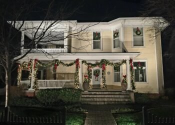 Garden Club hosts its second Candlelight Christmas Tour Dec. 13