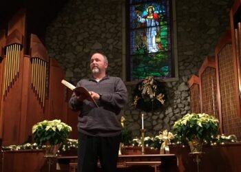 Holiday favorite, Alice P. Taylor Candlelight Service, is Dec. 8