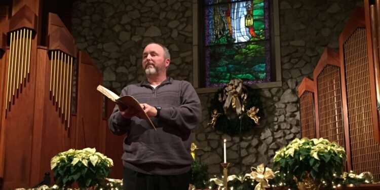 Holiday favorite, Alice P. Taylor Candlelight Service, is Dec. 8