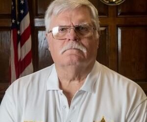 Coroner Farmer retires, citing medical concerns