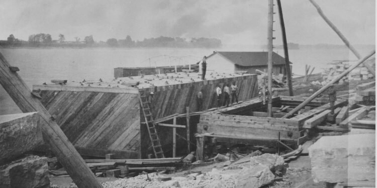 Louisville bridge accident killed nine local sandhogs in 1890