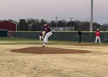 Young Cols start slow but look to be ready by tourney time