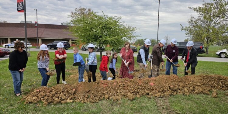 East Heights renovation will remove ‘pods’ and replace with a new classroom wing