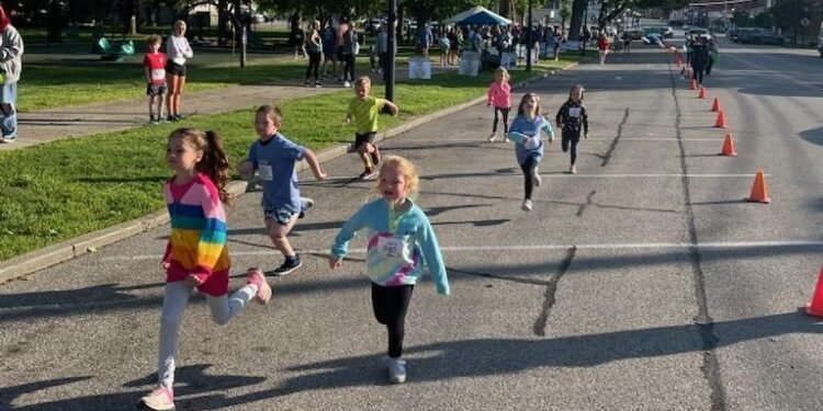 BRIEF: Hundreds run and walk in annual Habitat event