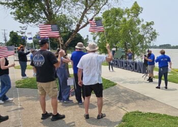 WEHT/WTVW employees rally for their union