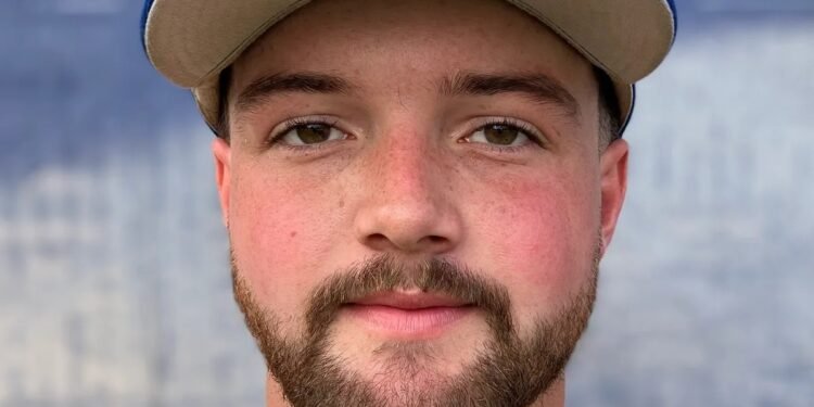 HCHS grad and Flash player battles injuries to keep playing the game he loves