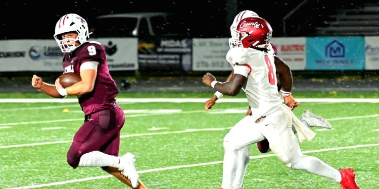 After two-hour lightning delay, Cols sneak by Daviess County for a 7-6 homecoming win