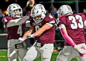 Colonels battle in high-scoring senior night loss to McCracken, 55-42