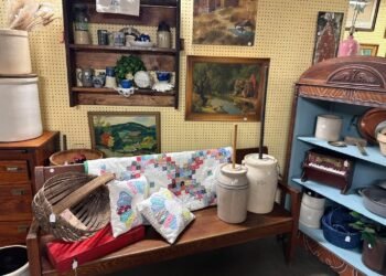 Autumn brings falling leaves, shorter days and…antique malls