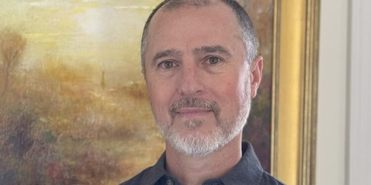 Local artist Chris Thomas wins ‘Best In Show’ in National Oil and Acrylic Painters Society fall exhibit