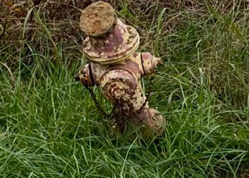 Broken fire hydrant near Saturday’s blaze had no bearing on firefighters’ work at the scene