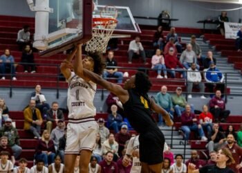 Sixth-ranked Panthers pull away late as Colonels lose in a game of runs, 68-57