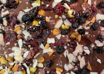 Delicious and easy dark chocolate, fruit & nut bark