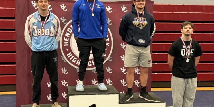 Wrestling Colonels qualify four and two alternates for state championships