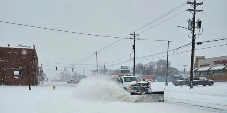 City looking to bid out snow removal assistance for future storms