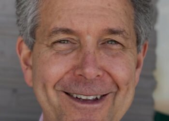 Simon’s Shoes owner Bruce Simon dies