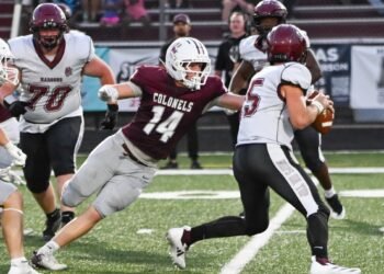 Maroons’ second-half surge sinks Cols in home opener