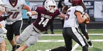Maroons’ second-half surge sinks Cols in home opener