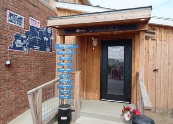 Thomason’s opens Oink Bakery and Gifts, an unplanned piece of the restaurant’s expansion