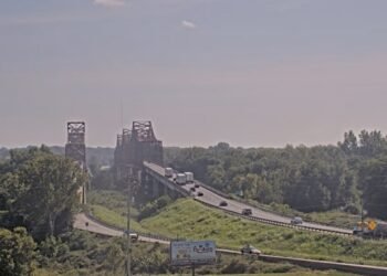 Southbound Twin Bridge reopens