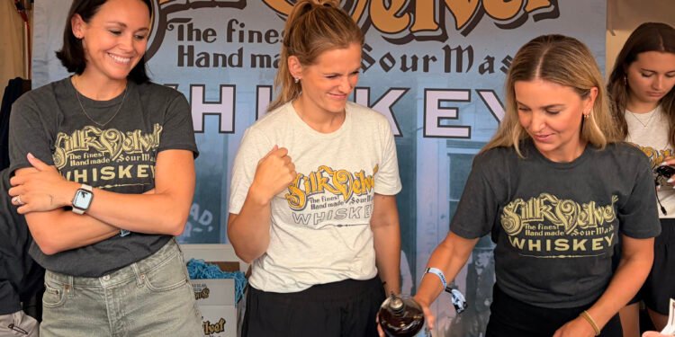 Bourbon world shines on Henderson (and those with Henderson roots) at 35th Kentucky Bourbon Festival