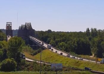 Follow-up inspection finds damaged support beam under the southbound Twin Bridge