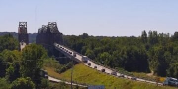 Follow-up inspection finds damaged support beam under the southbound Twin Bridge