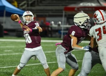 Henderson County drops heartbreaker to GRC in 53-48 shootout