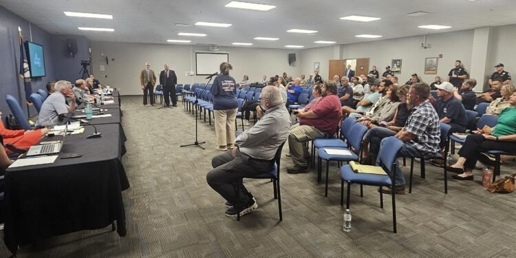 Law enforcement officials praise Flock but some still have questions after Tuesday evening meeting